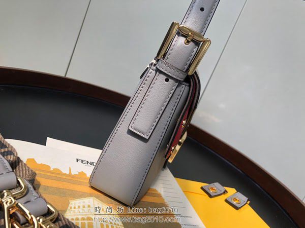 FENDI女包 Baguette中號手袋 翻蓋設計 小牛皮 芬迪女肩背包 可斜跨  fdz2064